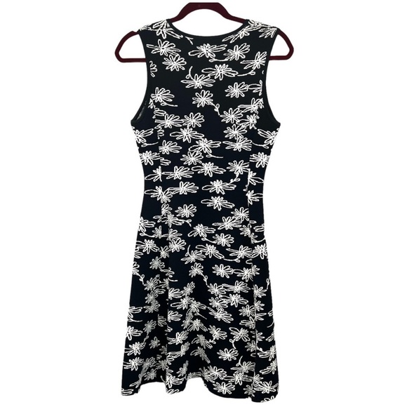 Opening Ceremony Black & White Floral Scuba Knit Fit & Flare Dress Women’s Med - Picture 9 of 12